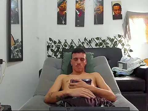 Latins_Boss webcam