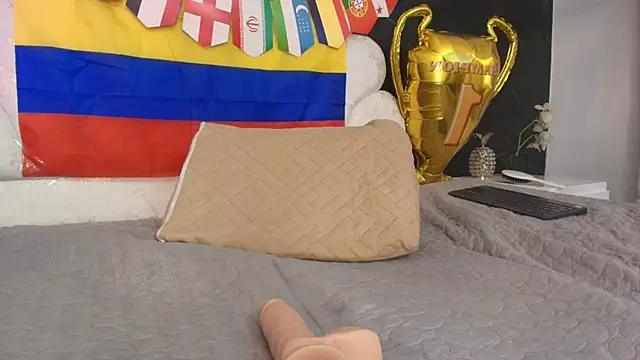 kissme_luna webcam