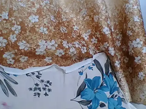 cum_queen254 webcam