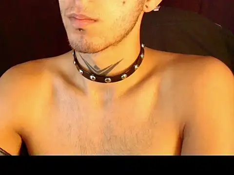 dark_men1 webcam