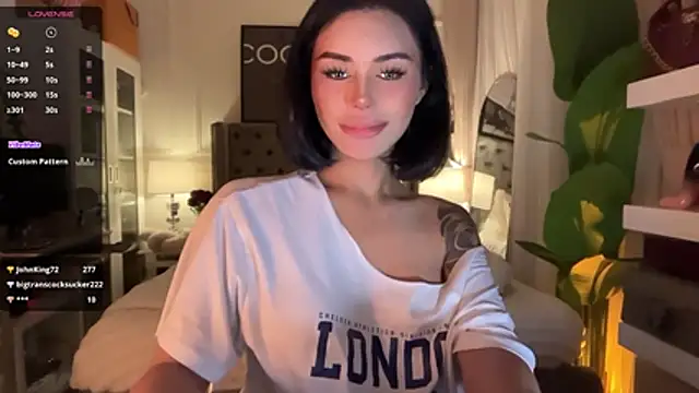 ParisianDoll webcam