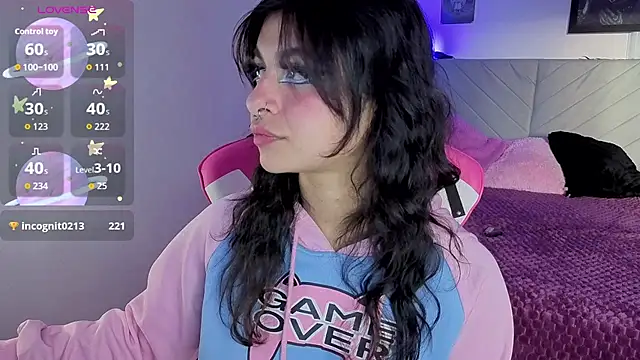 larah_uwu webcam