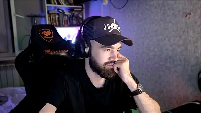 _Serious_Man webcam