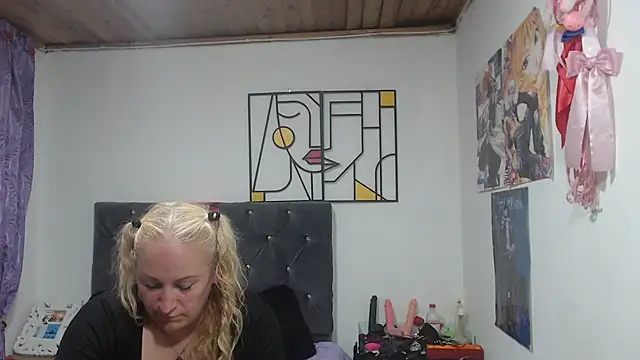emperabigbootybigass webcam