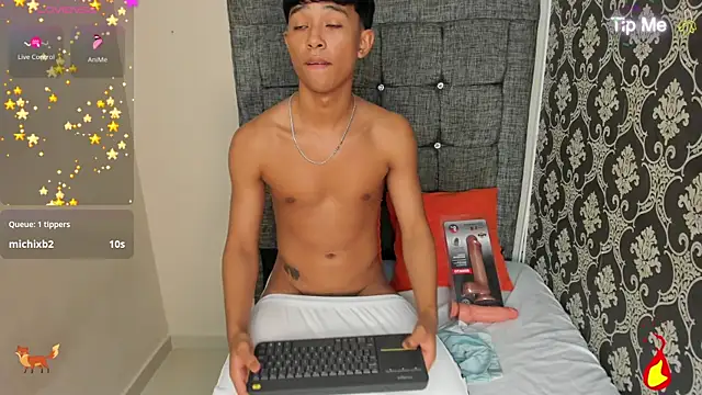 Little_Twink19x webcam