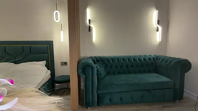 VikkiiSecret webcam
