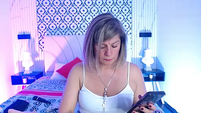 Samantha_Brm webcam