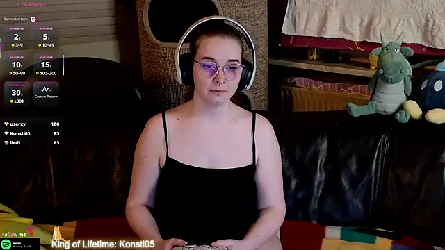 online web cam show GamerGirl Eve