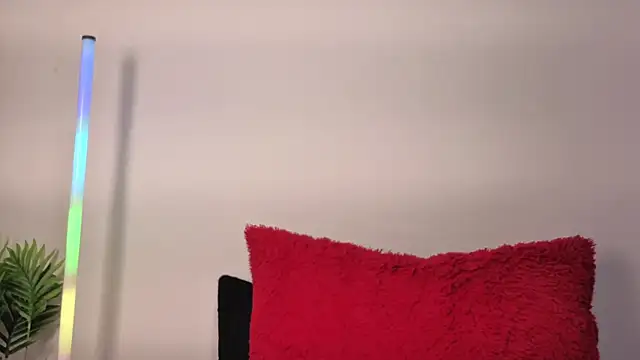 Iam_Issaa_ webcam