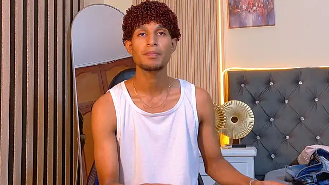 Alex_Bloom webcam