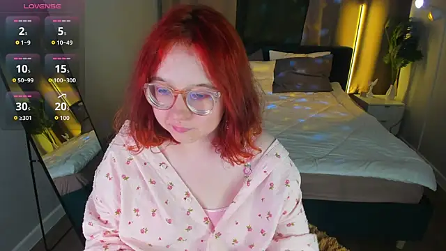 Aleks-casterrr live cam on StripChat