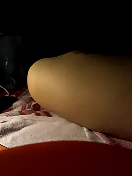 -Tara-a webcam stripchat model stream image