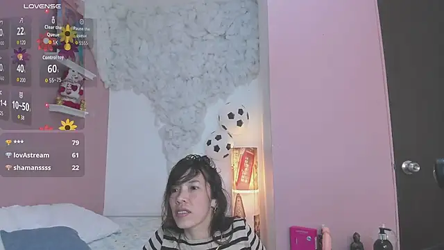 liz_merchan webcam