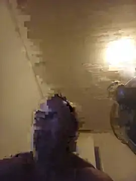 AthleticWomenizer2 webcam
