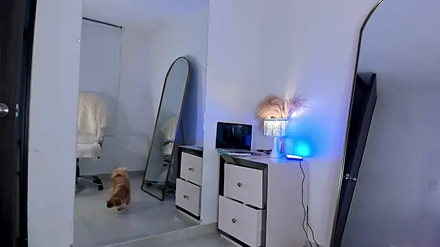 alexa_tobar webcam