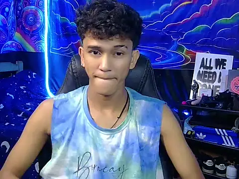 hugekenbigcock webcam