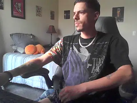 latinosatiro94 webcam