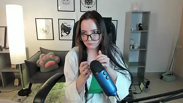 TiffanysGlow webcam