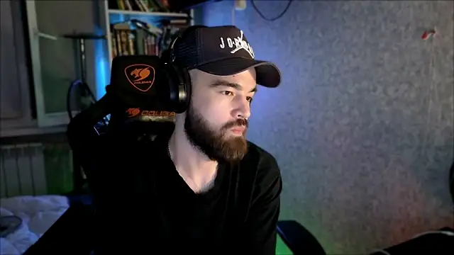 _Serious_Man webcam