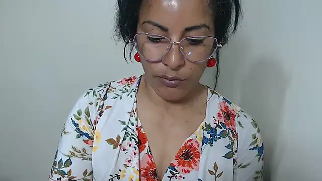 kateleyagrey webcam