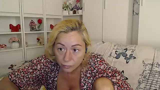 _karolynesyera_ webcam