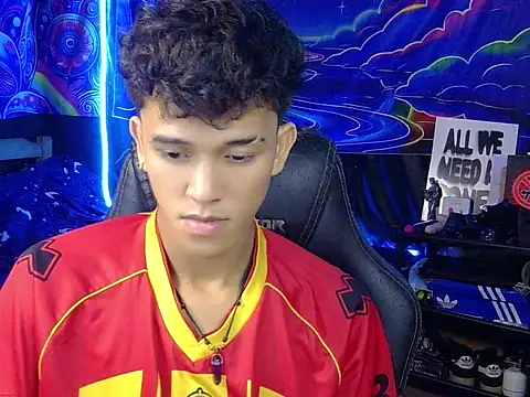 hugekenbigcock webcam