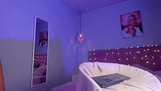 ela_petit webcam