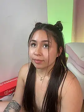 Im_emiliee webcam