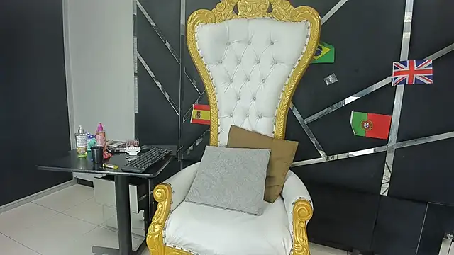 Aisha_hotts777 webcam