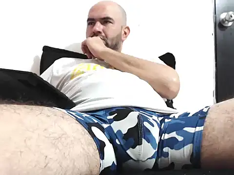 hairyandbigmann webcam