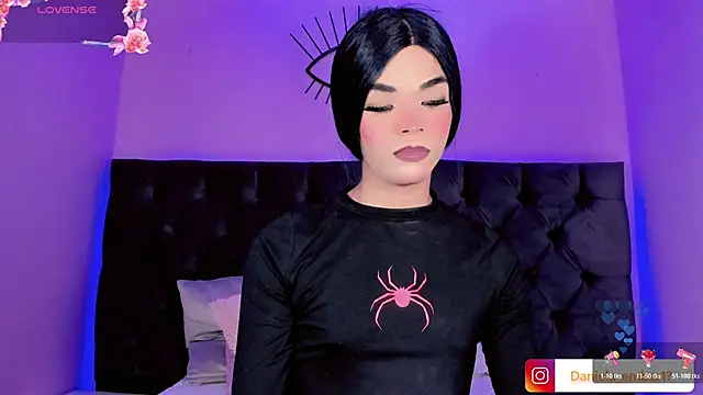 Amira_Ember webcam