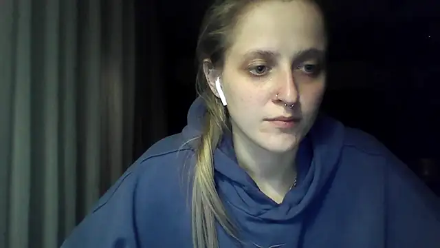 LeaWetGirl webcam