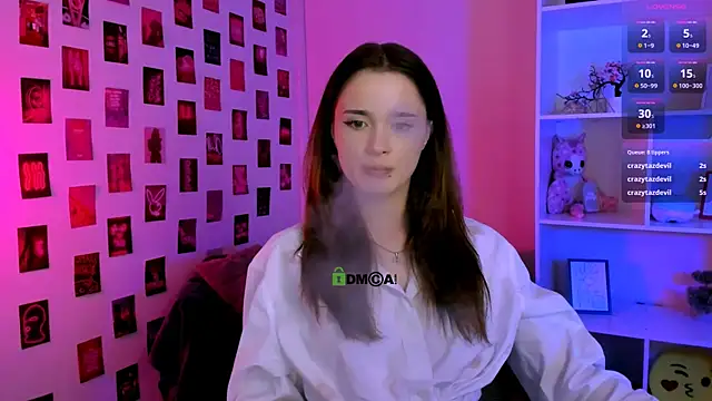 liana_kisses webcam