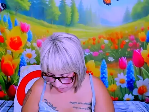 indianroxy webcam
