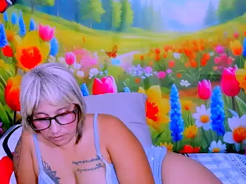 indianroxy webcam