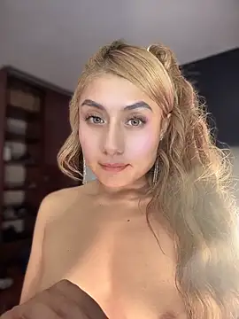 _Danna's Live Chat Room