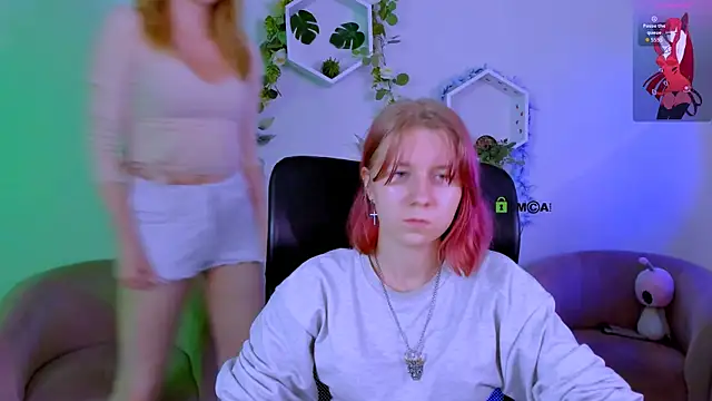 gloria_bubble webcam
