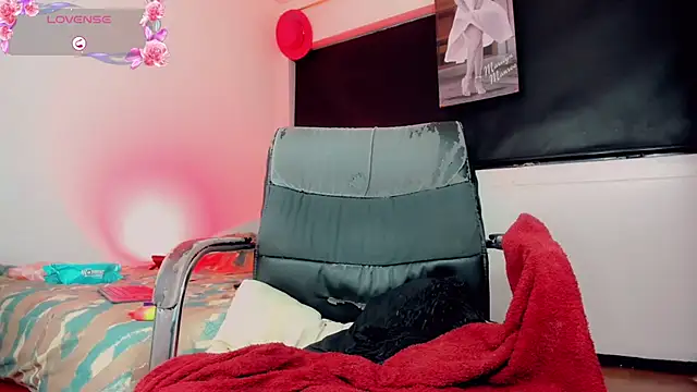 Kendall_hornyy webcam