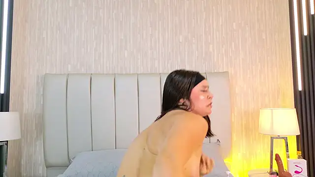 Carrie_GB webcam