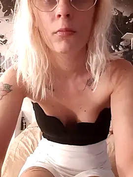 MarikaWild93 webcam