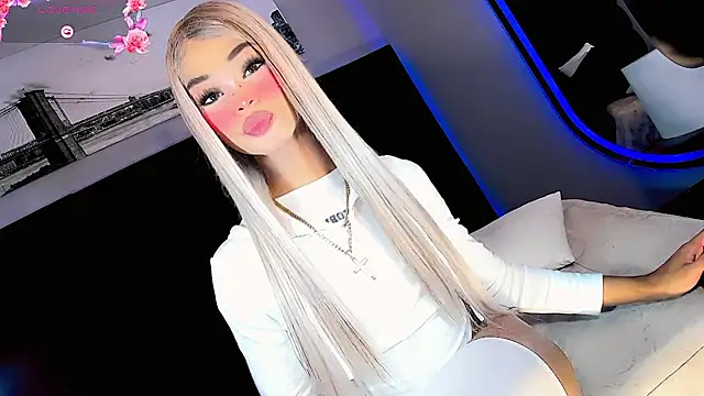 Kornylovee webcam