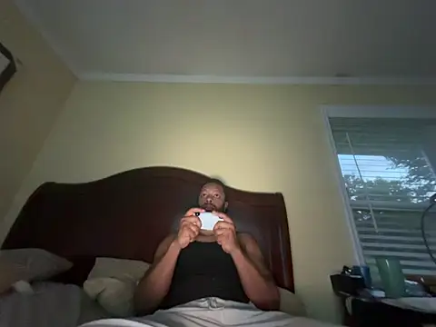 Charmingswoleking webcam