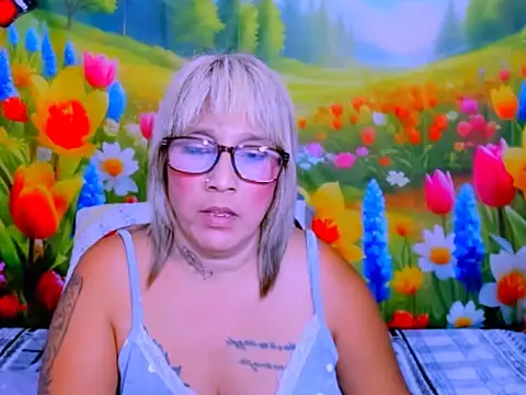 indianroxy - Indianroxy's free webcam - UK Sex Cams