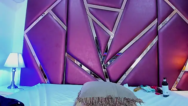 SelenaBloom webcam