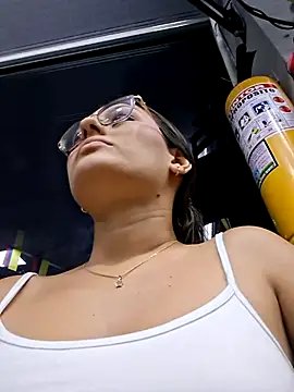 Ary-18 live sex cam