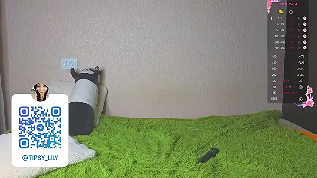 sakuravelvet (F teen) - show tits