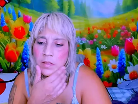 indianroxy webcam