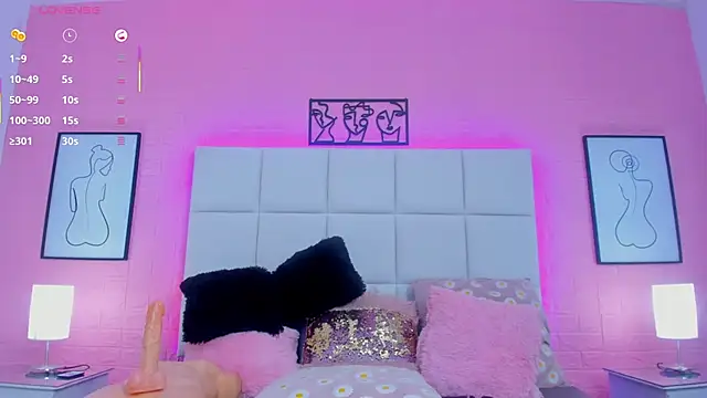 charlotte_kisss webcam