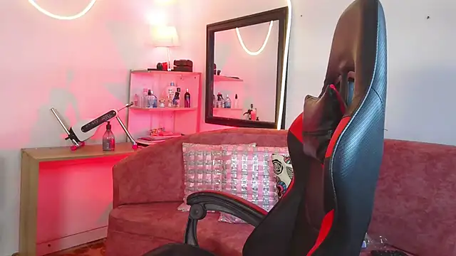 Megaan_Greey webcam