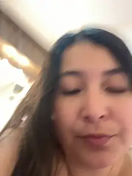 evelyn_1702 webcam